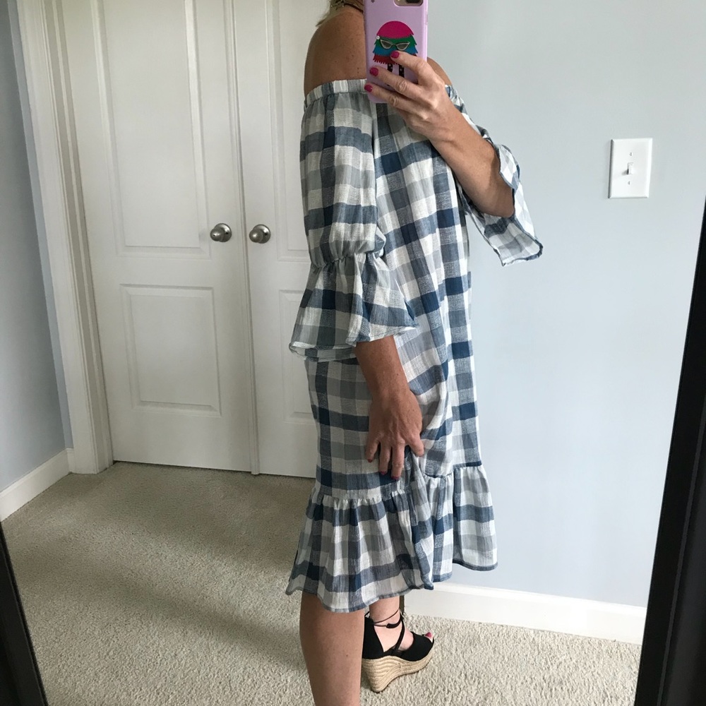 Off the Shoulder Gingham Dress - Picture 3 of 8